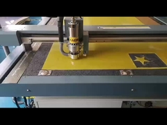 ماشین برش قالب تخت صاف 1500*900 میلی متر برای کارهای برش شرکت های تبلیغاتی